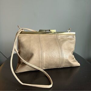 JR Canada Vintage Tan Leather Pouch Style Handbag